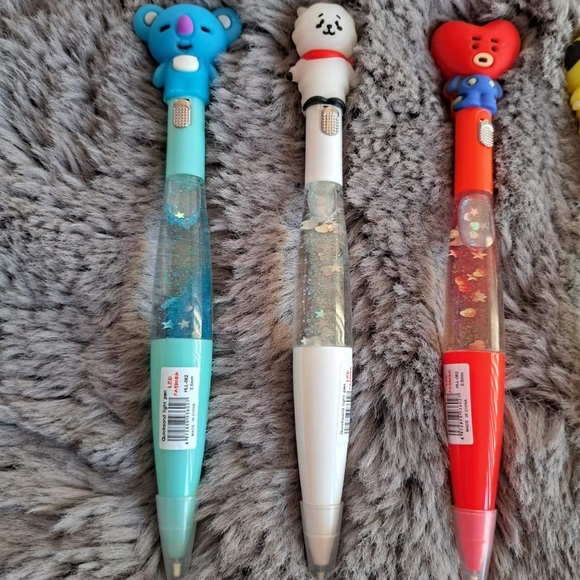 BTS Pens Collection. - Picture 2 of 3